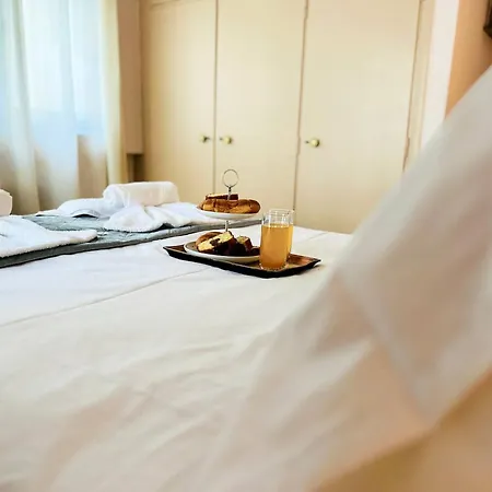 Sea Breeze Sanctuary-1bd 3pl 1ba - 90m To Sea Apartmán Chania (Crete)